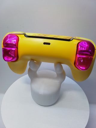 Mando PS5 DualSense Pikachu y Master Chief
