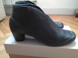 Botines tacón Camper negros