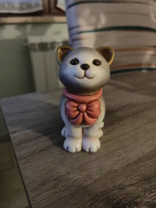 Gatto Thun con fiocco rosa