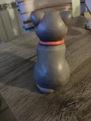 Gatto Thun con fiocco rosa