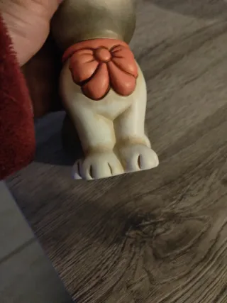 Gatto Thun con fiocco rosa