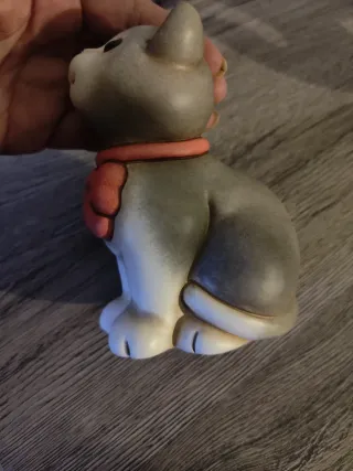 Gatto Thun con fiocco rosa