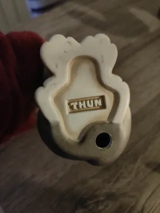 Gatto Thun con fiocco rosa