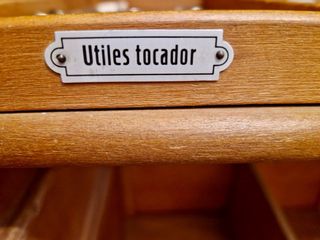 Armario antiguo de madera