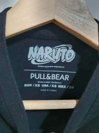 Camiseta Naruto Sasuke Pull&Bear Talla XS