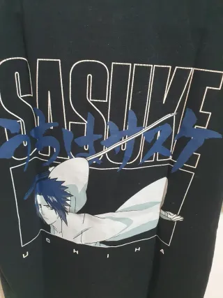Camiseta Naruto Sasuke Pull&Bear Talla XS