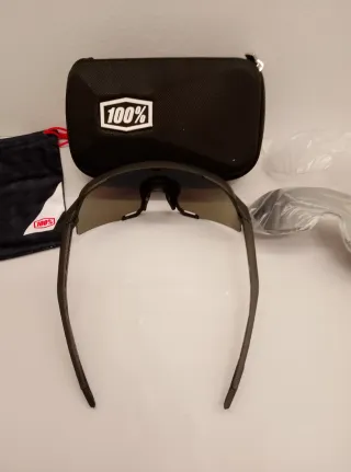 Occhiali da ciclismo nuovi marca 100%