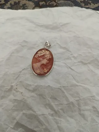 Cameo 25mm con montatura in argento 925