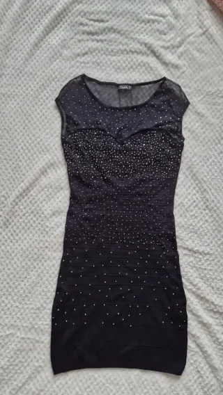 Vestido negro fiesta con pedrería