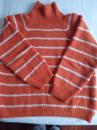 Pack Jersey de punto naranja y blanco +Collar