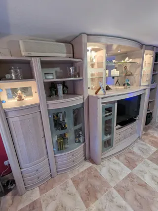 Mueble de salón modular madera y cristal