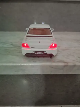 Mitsubishi Lancer Evo Bianco