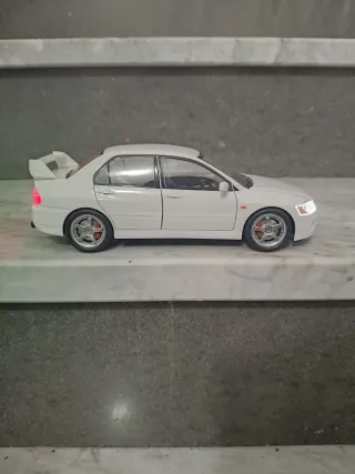 Mitsubishi Lancer Evo Bianco