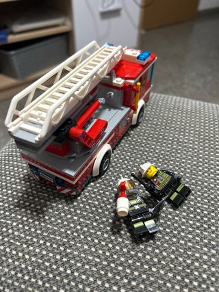 Lego Jurassic World Camión y Dinosaurios