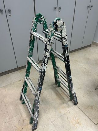 Escalera telescopica Pintor Electricista