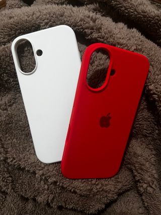 Fundas iPhone 16 Rojas y Blancas