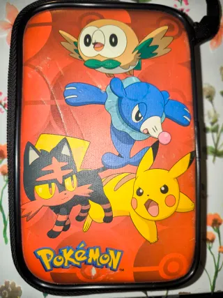 Nintendo 2DS XL Pokeball Edition