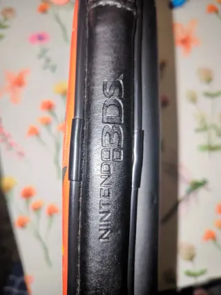 Nintendo 2DS XL Pokeball Edition