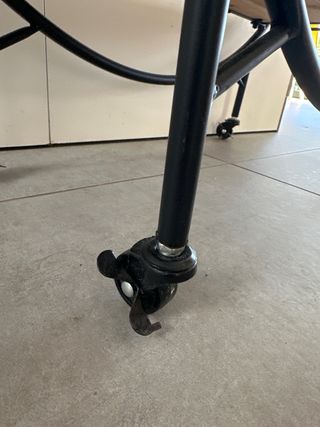 Estantería con ruedas y frenos