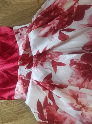Vestido fiesta rojo y blanco floral