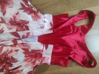 Vestido fiesta rojo y blanco floral