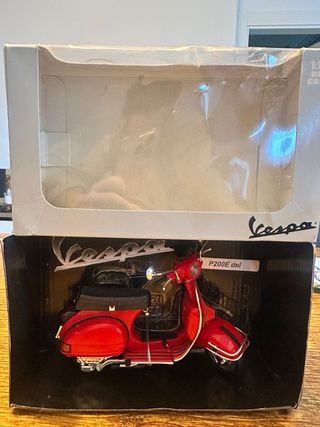 Vespa P200E 1/12