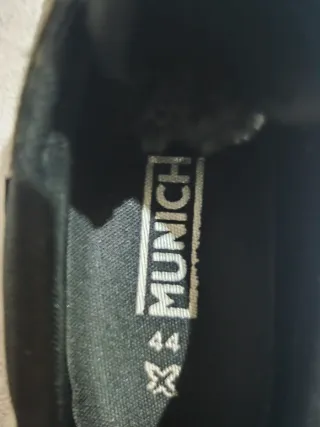 Zapatillas Munich Massana 432 Negras y Plateadas
