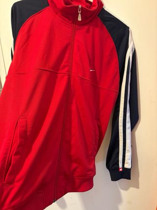 Felpa Nike Rossa con Zip Vintage