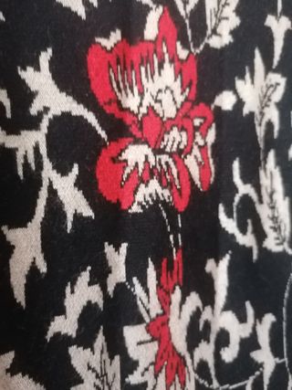 Vestido de modista con estampado floral