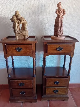 2 Comodini Antichi in Legno