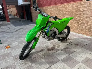Kawasaki Cross 2026