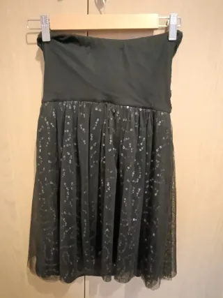 Vestido de fiesta negro con lentejuelas