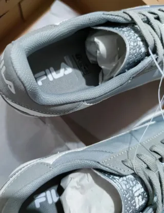 Zapatillas Fila nuevas con etiqueta