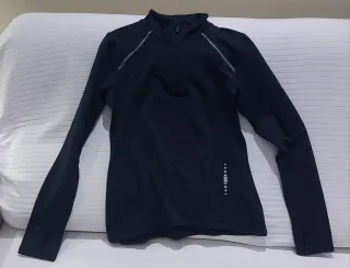 Sudadera técnica mujer negra.