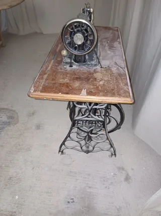 Máquina de coser Frias 1920