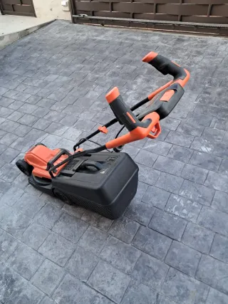 Cortacésped Eléctrico Black+Decker 32cm