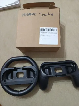 Accessori Nintendo Switch: Volante e Grip