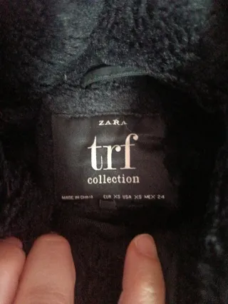 Abrigo chica negro con capucha