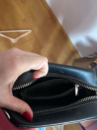 Bolso negro Bershka cadena