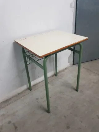 Mesa de colegio madera y metal