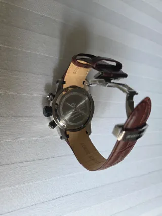 Reloj Time Force Negro y Marrón