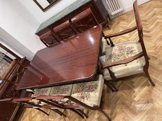 Mesa y sillas comedor madera y metal