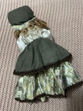 Bambola porcellana collezione favole antiche