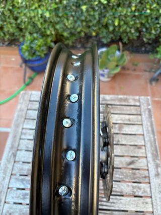 Llanta 18 Ktm Enduro restaurada nueva