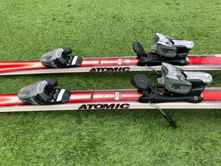 Esquís Atomic ProCarv 6.20 (170cm) + fijaciones
