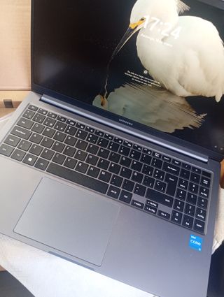 Ordenador Samsung Gris Casi Nuevo , negociable !!