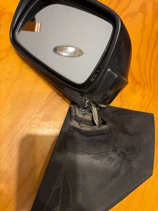 Retrovisor Izquierdo Toyota Yaris 2000