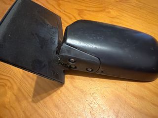 Retrovisor Izquierdo Toyota Yaris 2000
