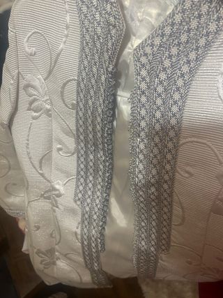 Chaqueta blanca bordada