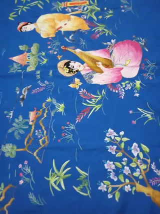 Seda bordada a mano con personajes japoneses